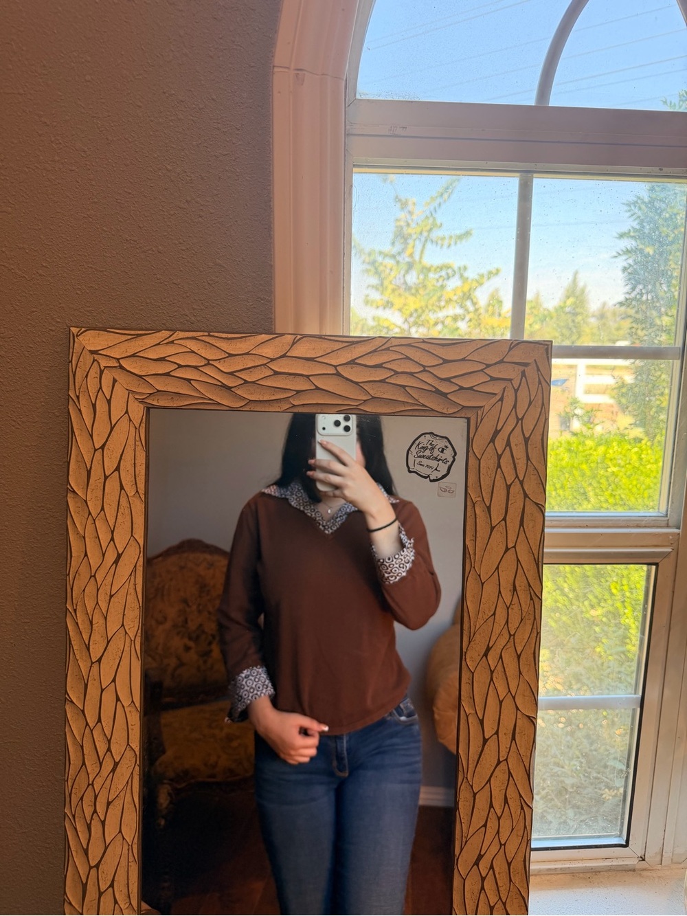 Vintage Brown Long-Sleeve Women's Top with Patterned Collar